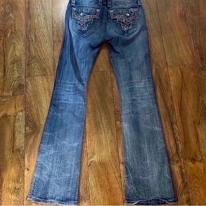 Gorgeous Rock Revival Betty Jeans With 32” Inseam